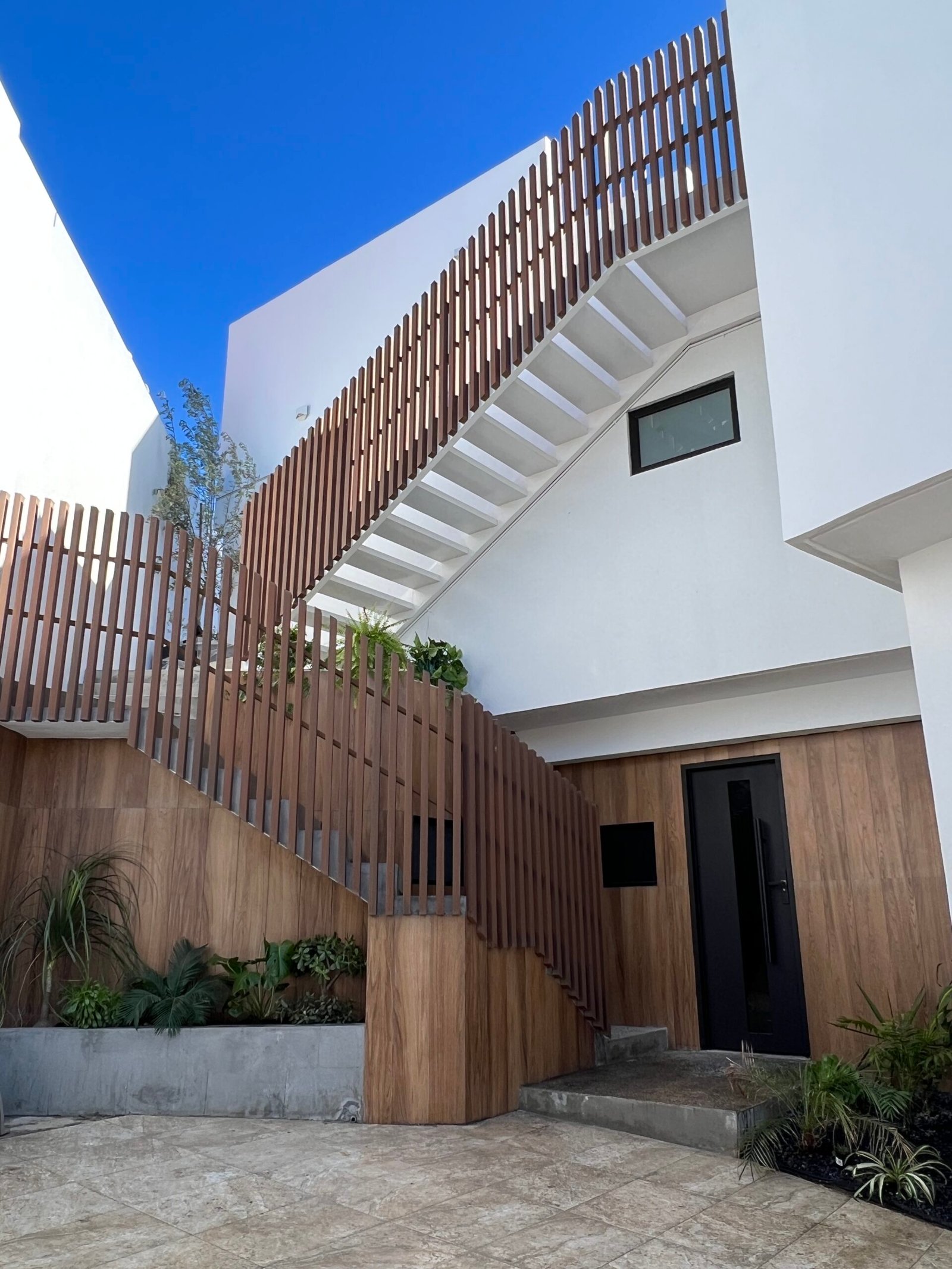 Residencial con diseño contemporáneo en Tijuana por Diseño en Espiral